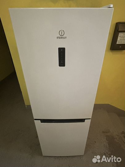 Холодильник indesit NO frost
