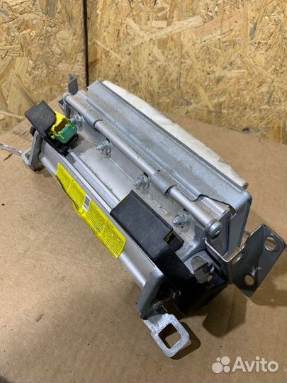 Подушка безопасности пассажира Volkswagen Touareg