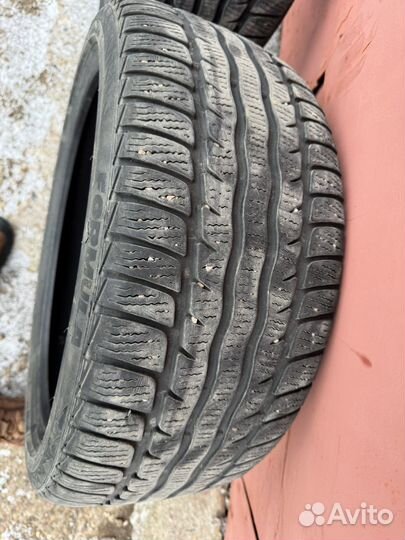 Pirelli Cinturato Winter 225/40 R18