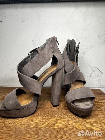 Босоножки ASOS 38