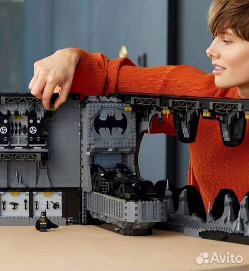 Lego 76252 Batcave Shadowbox Оригинал