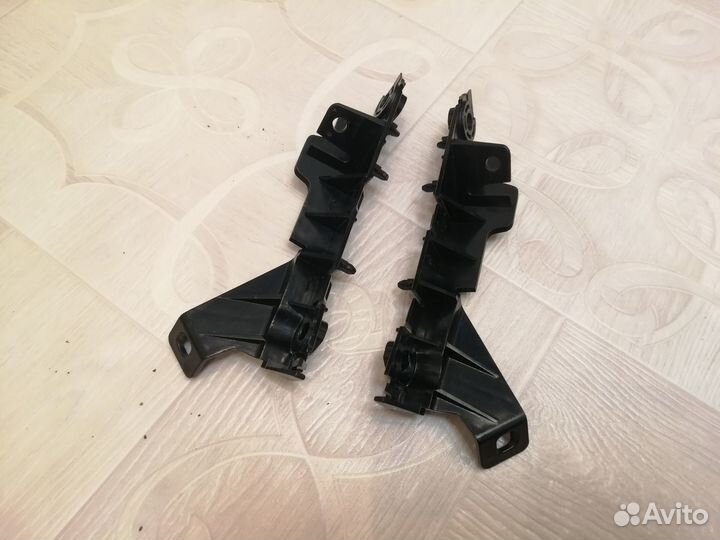 Кронштейн переднего бампера Range Rover Sport 2