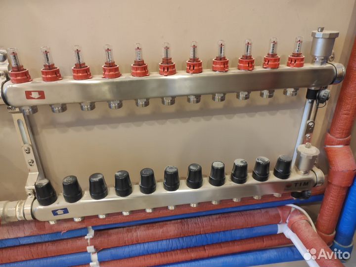 Коллекторная группа с расходомерами на11 выходов