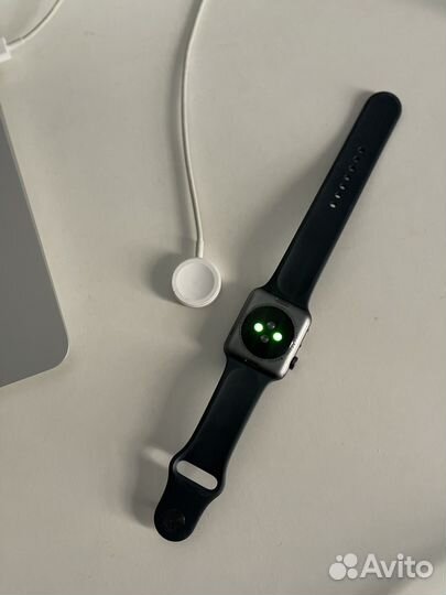 Часы Apple Watch Series 3