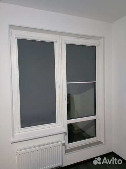 Жалюзи на балконную дверь