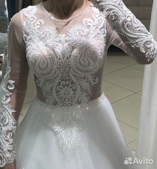 Свадебное платье