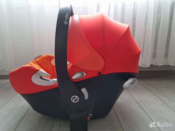 Автокресло (автолюлька) cybex aton q