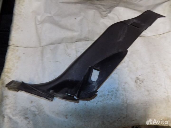 Обшивка стойки Astra H / Family 2004-2015