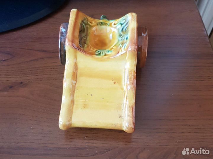 Фарфоровая статуэтка