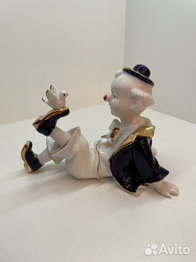 Статуэтка фарфор клоун
