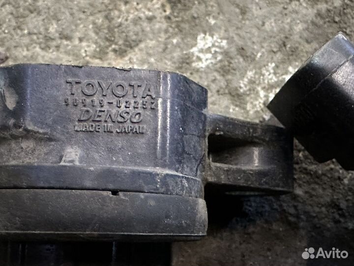 Катушка зажигания toyota 1zr-fe