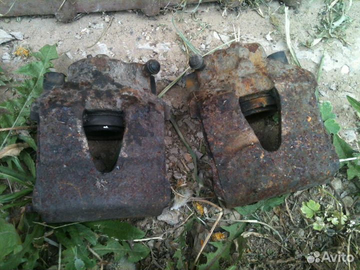 Шкода Фабиа 1 2001г. суппорт передний 2шт