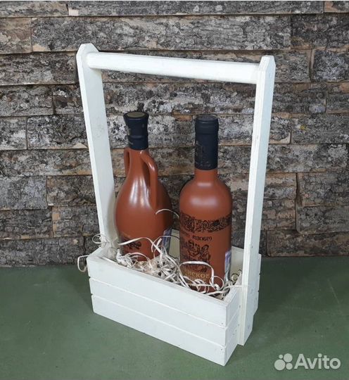 Деревянная корзинка для цветов и подарков