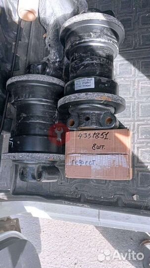 Каток поддерживающий Hitachi EX400H-5 4349516