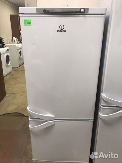 Холодильник Indesit. 150 см