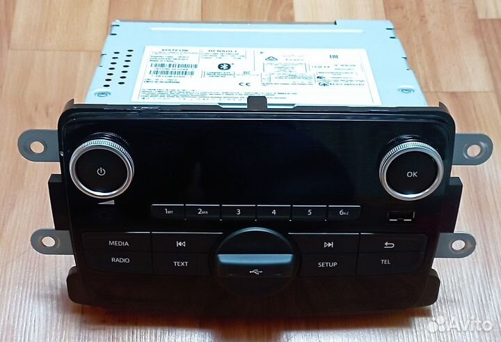 Штатная магнитола Renault