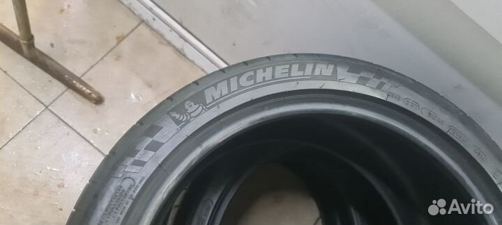 Michelin Pilot Super Sport ZP 245/40 R18 50ZR