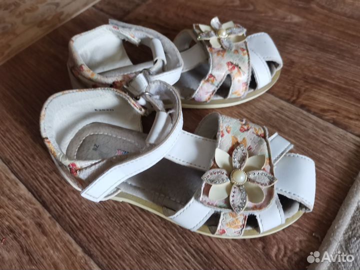 Сандалии для девочки
