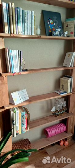 Стеллаж книжный