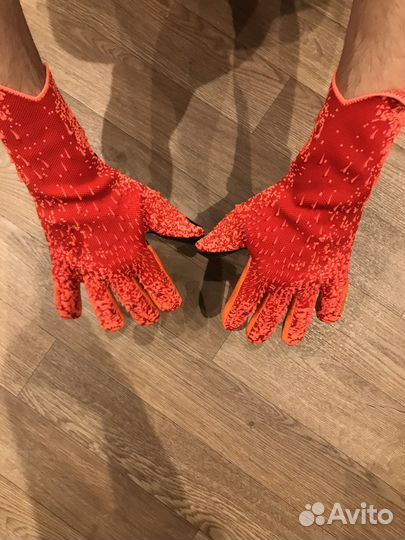 Вратарские перчатки