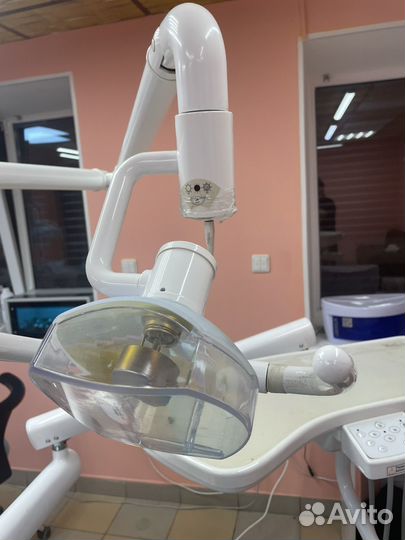 Стоматолгичекое кресло