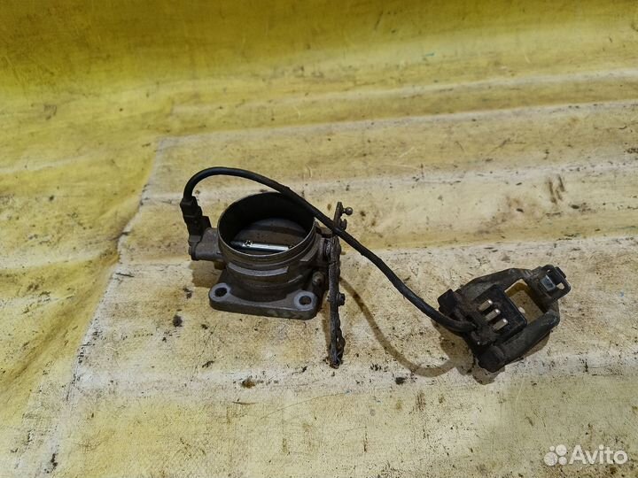 Дроссельная заслонка Mercedes Benz W124 1984-1995