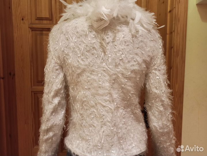 Кофта женская с перьями и люрексом 42