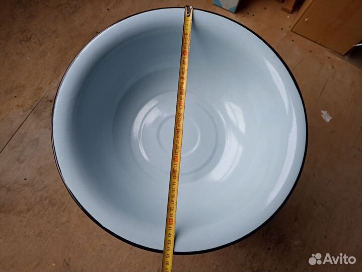 Таз алюминиевый и эмалированный