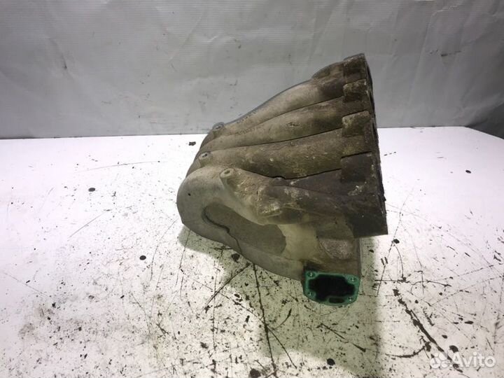 Коллектор впускной Daewoo Nexia G15MF 1997