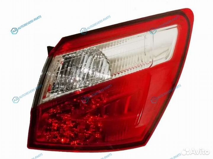 215-19L3R-UE Фонарь задний nissan qashqaidualis 10