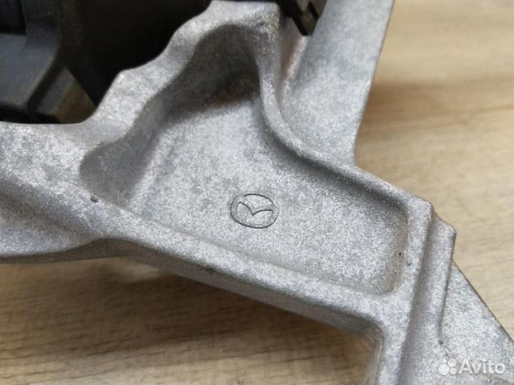 Подушка двигателя правая Mazda Mazda 3 BM 2017