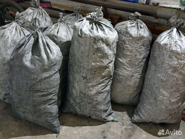 Уголь древесный в мешках