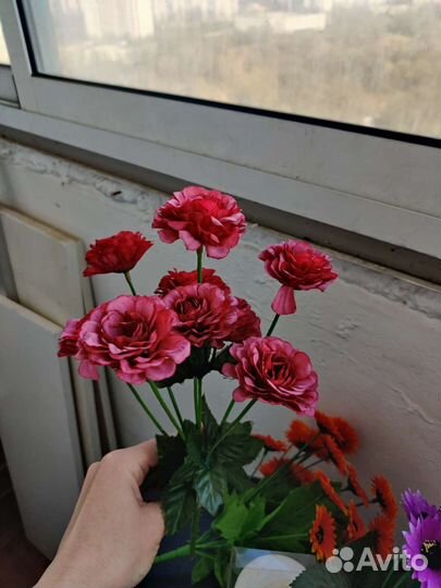 Разные искусственные цветы