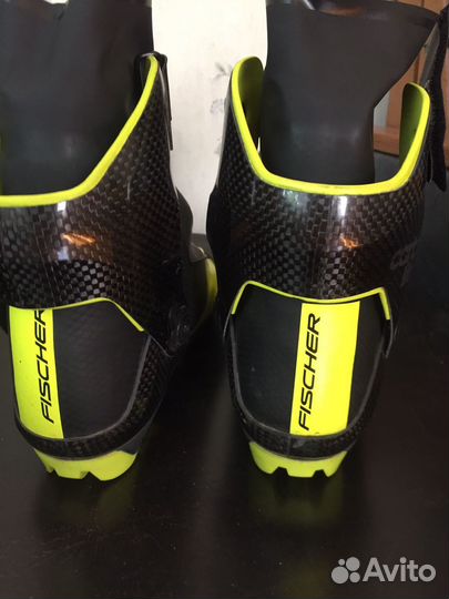 Лыжные ботинки fischer carbonlite