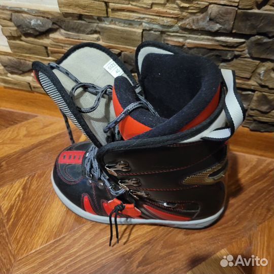 Продам ботинки для сноуборда, р40(38,39),43(42)