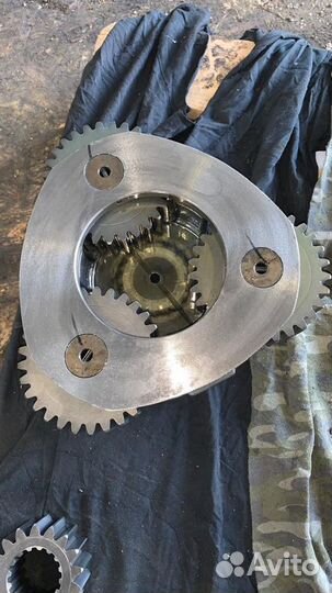 Редуктор поворота без (гм) 9236591 Hitachi ZX330-3