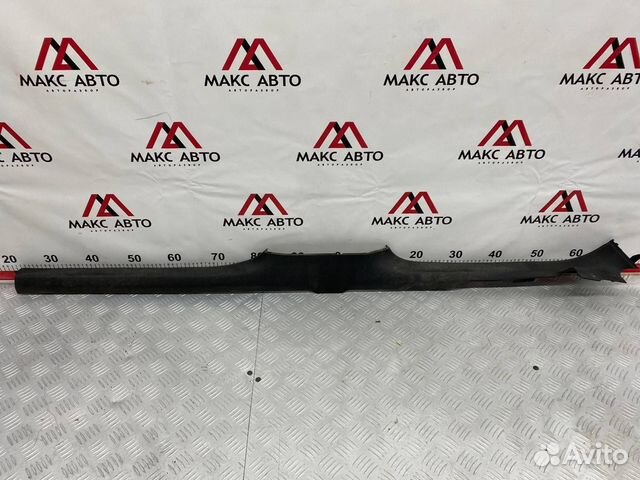 Б/У накладка порога салона (обшивка салона) правый