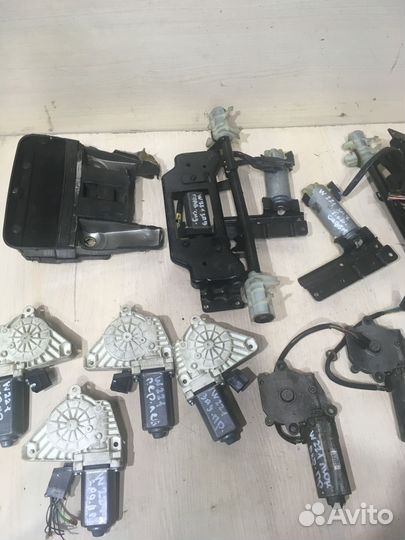 Моторчик стеклоподьемника Мерседес W221