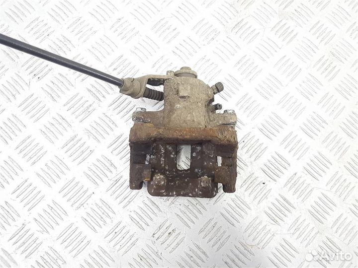 Суппорт задний левый Volkswagen Golf