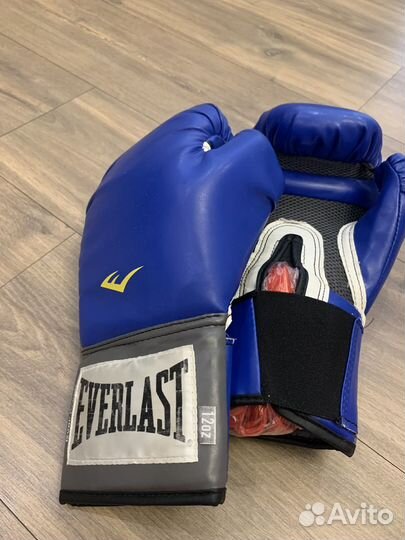 Боксерские перчатки 12 oz