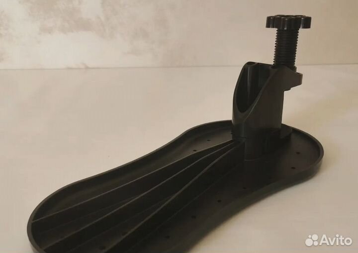 Подлокотник для компьютерного стола