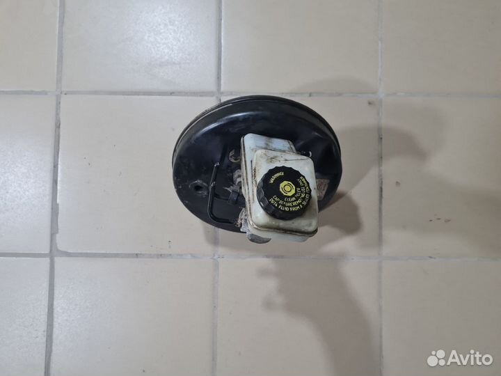 Вакуум главный тормозной цилиндр Opel Corsa D