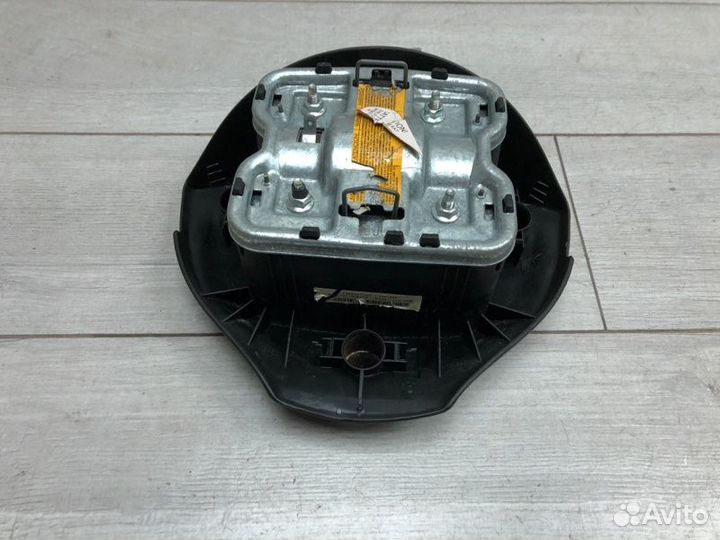 Подушка безопасности руля (Airbag) Renault Modus