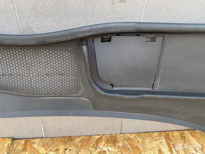 Дождевик Audi A4 B9 2017 8W1819403