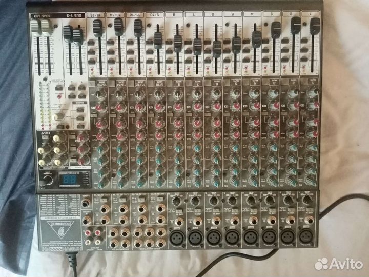 Микшерный пульт Behringer xenyx 2222fx нов. сост