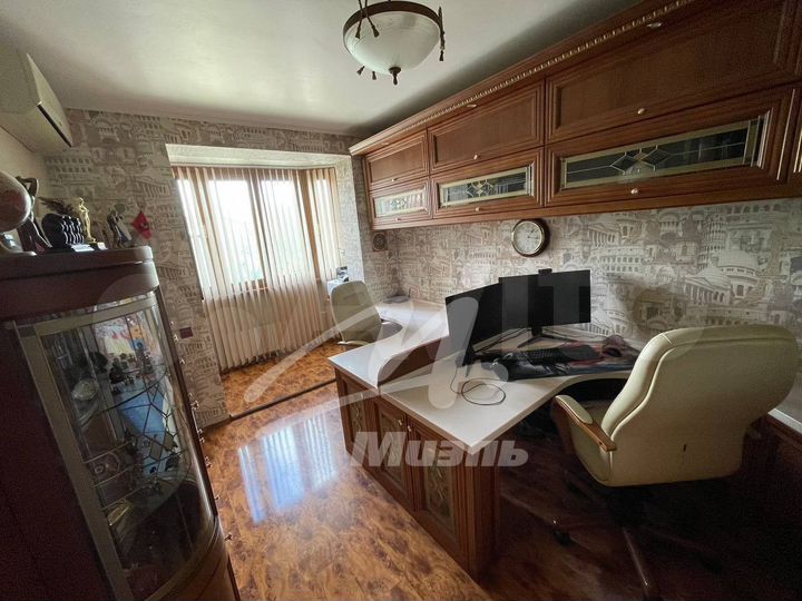 6-к. квартира, 146,5 м², 4/8 эт.