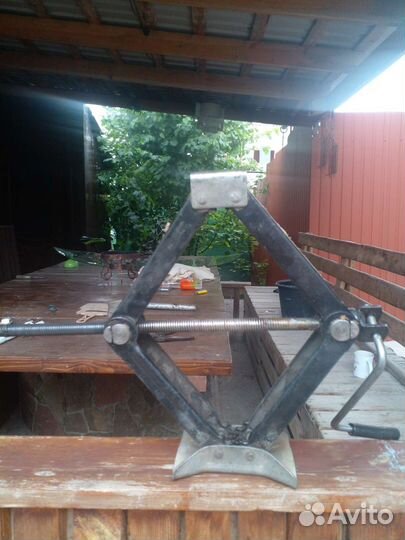 Продам домкрат