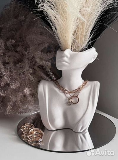 Вазы под сухоцветы