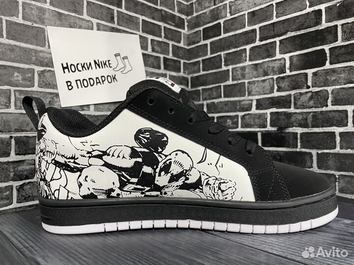 DC Shoes Court Graffik & Marvel мужские кроссовки