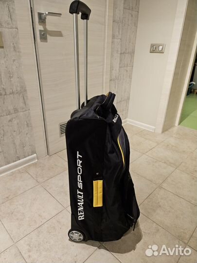 Чемодан на колёсах Renault Sport